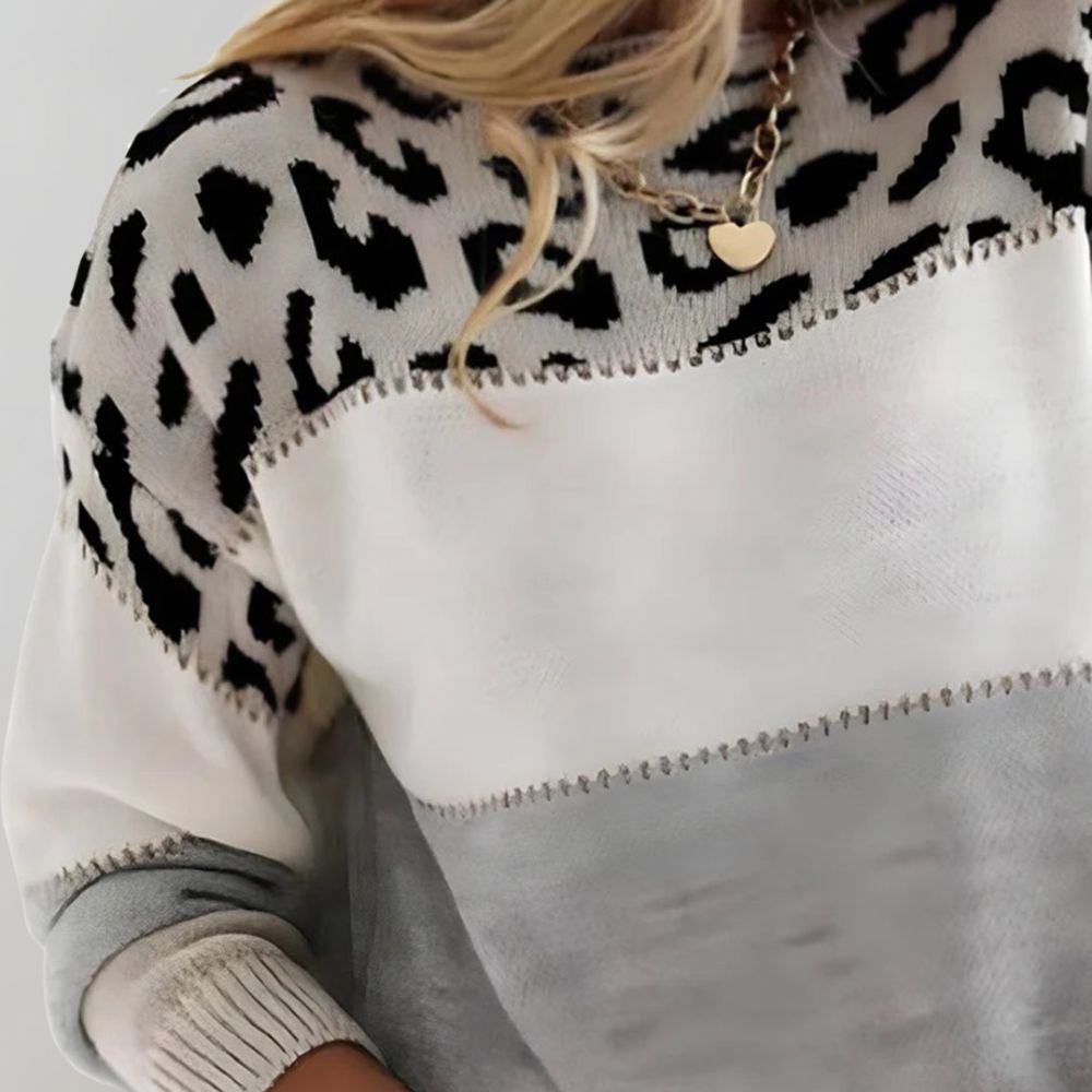 Delphine Farbblock Pullover Detailansicht Ausschnitt und Struktur