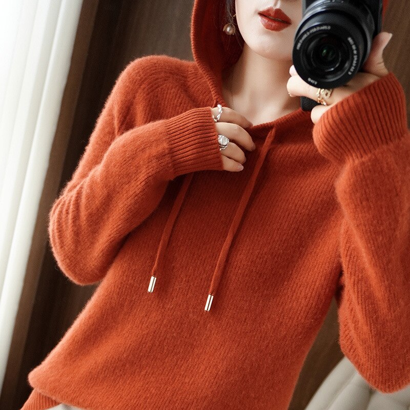 Elodie Kapuzenpullover in Orange, Nahaufnahme Kapuze und Kordelzug