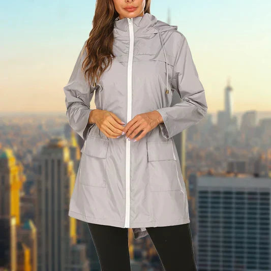 Farin graue Regenjacke mit Kapuze, Vorderansicht