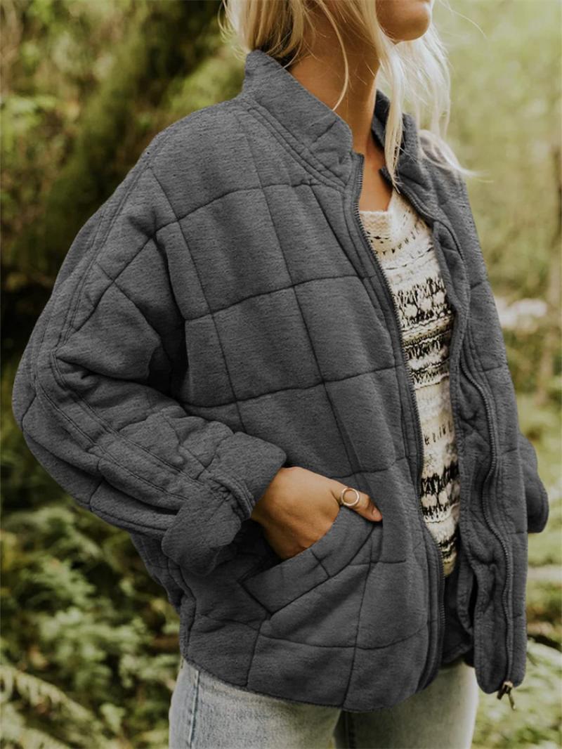Ines Winterjacke in Dunkelgrau mit Stehkragen, Seitenansicht