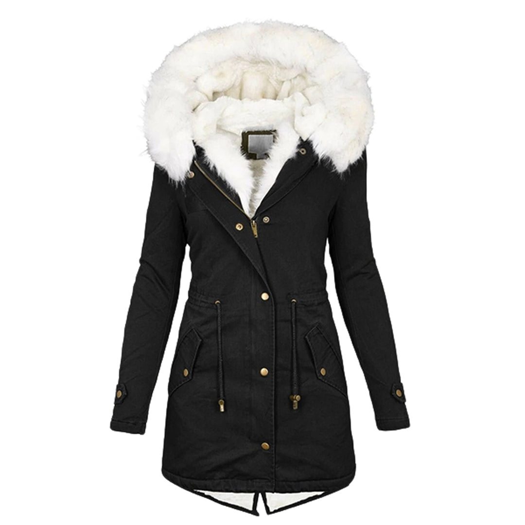 Kerstin Winterjacke in Schwarz mit Fellkapuze, Vorderansicht