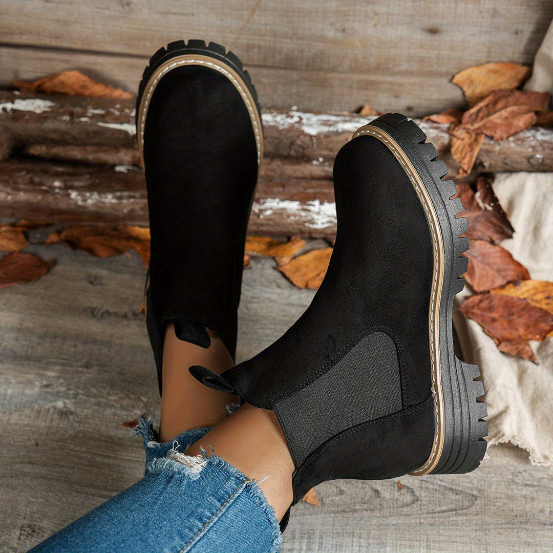 Livana schwarze Chelsea Stiefeletten mit Profilsohle, Ansicht von oben
