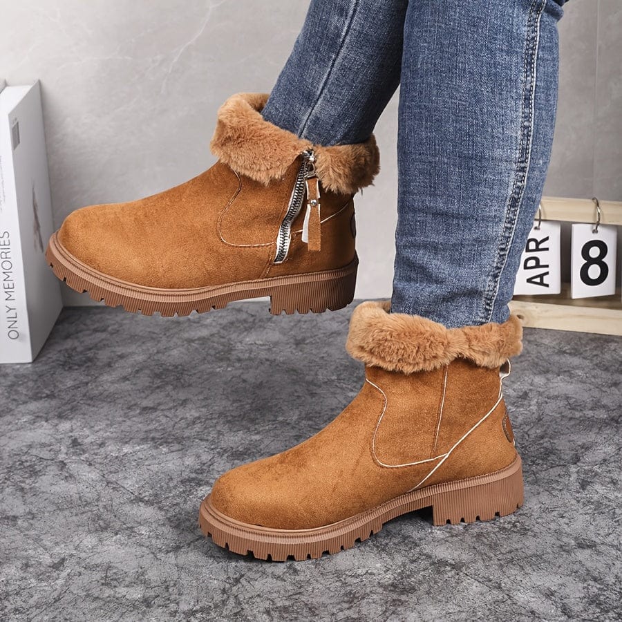 Livia Ankle Boot in Cognac mit umgeschlagenem Fellrand, Detailansicht