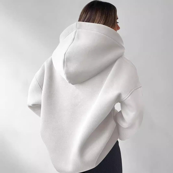 Nadja Oversized Hoodie in Weiss, Rückenansicht mit Kapuze