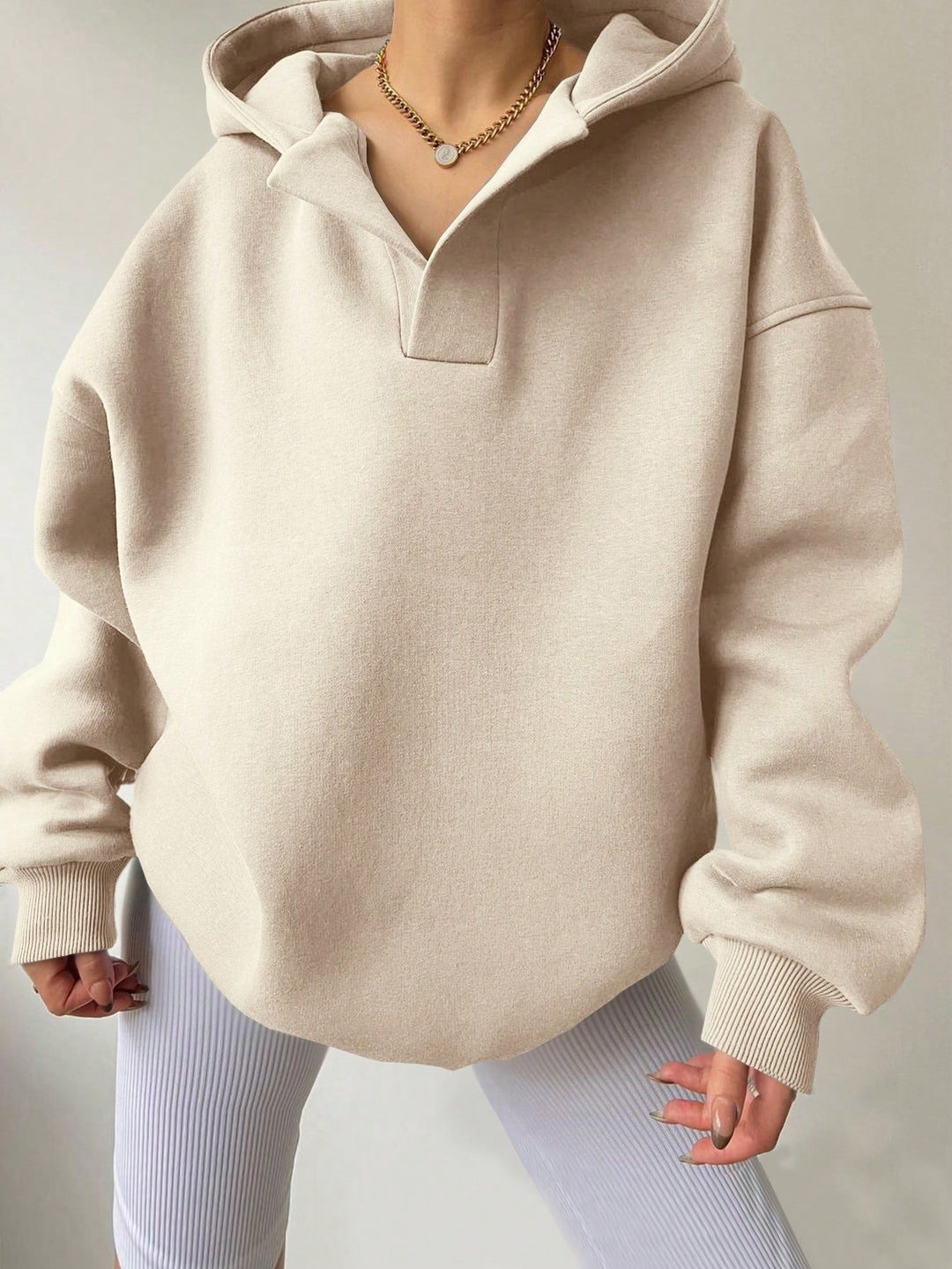 Nadja Oversized Hoodie in Beige, Vorderansicht
