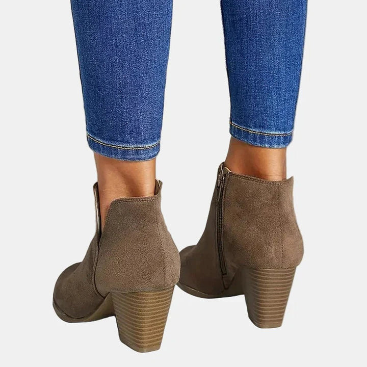 Rieke Ankle Boots, Rückansicht mit Reissverschluss und Blockabsatz