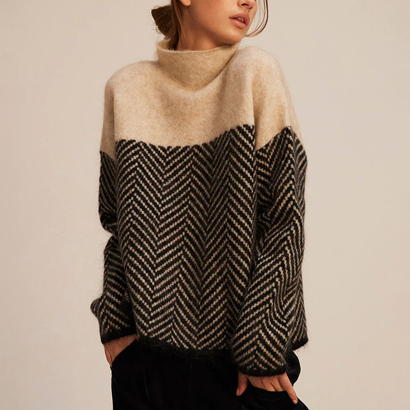 Selina Rollkragen Oversize Pullover mit Zopfmuster in Beige, Seitenansicht