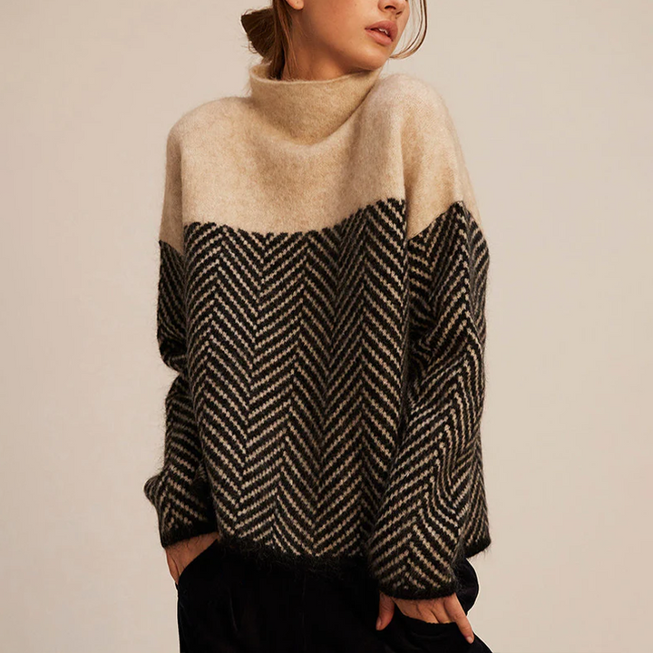 Selina Rollkragen Oversize Pullover mit Zopfmuster in Beige, Seitenansicht