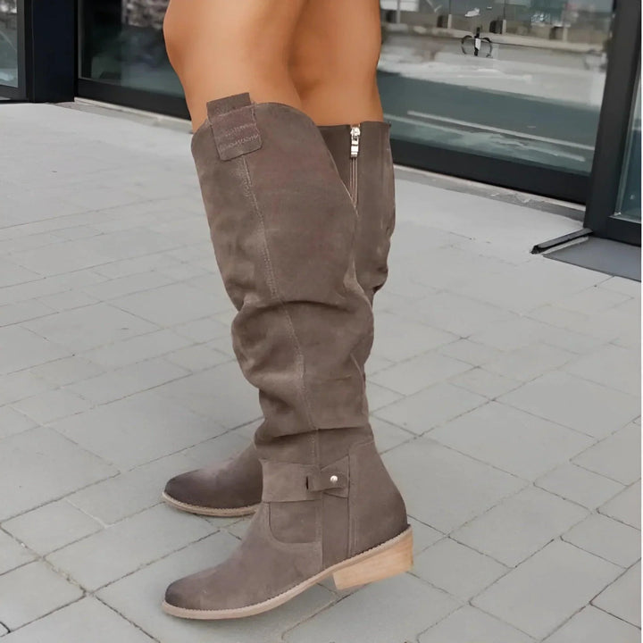 Selina Stiefel Rückansicht mit Reissverschluss