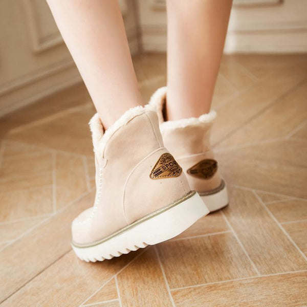 Selina Ankle Boots in Rosé, Frontansicht getragen mit Jeans