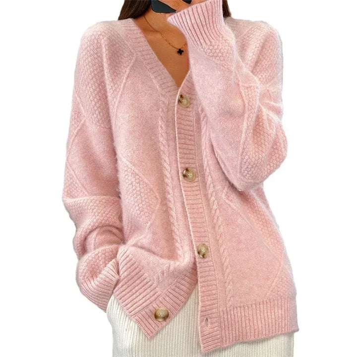 Selina Strickjacke Detailansicht in Rosa, seitliche Ansicht