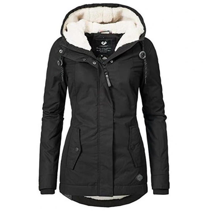 Talina Winterjacke in Schwarz mit Kapuze, Vorderansicht