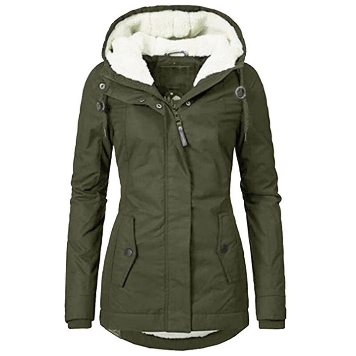 Talina Winterjacke in Grün mit Fleece-Kapuze, Vorderansicht