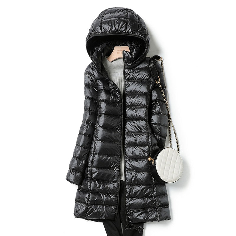 Talina schwarze Steppjacke mit Kapuze und Umhängetasche